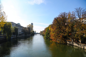 Fototapeta na wymiar View from the Ludwigsbrücke in Munich