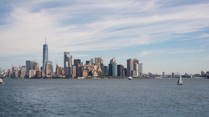 Fototapeta premium Południowy Manhattan z promu na rzece Hudson