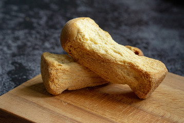 "Biskut lutut" or "Biskut kering" is locally famous in Malaysia as a snack in the morning or afternoon. Best serve with coffee or tea.