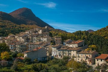 Fototapeta na wymiar Civitella Alfedena: one of the most enchanting villages in the Abruzzo National Park. In the stone alleys of a glorious past. Wild animals along the streets of the country