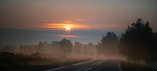 Fototapeta na wymiar sunriset on road