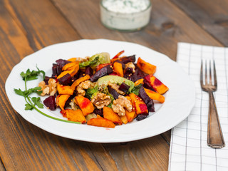 Super food dish - Oven vegetables with walnuts