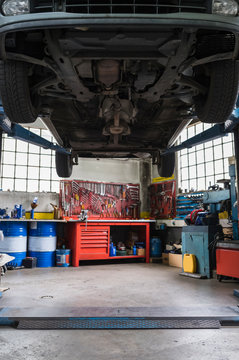 Car repair shop garage