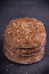 Round rye bun 