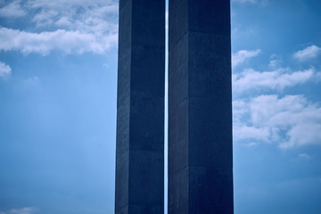 Piliers de pont en béton .