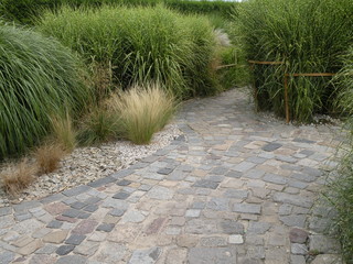 ścieżka ogrodowa © Jarosaw