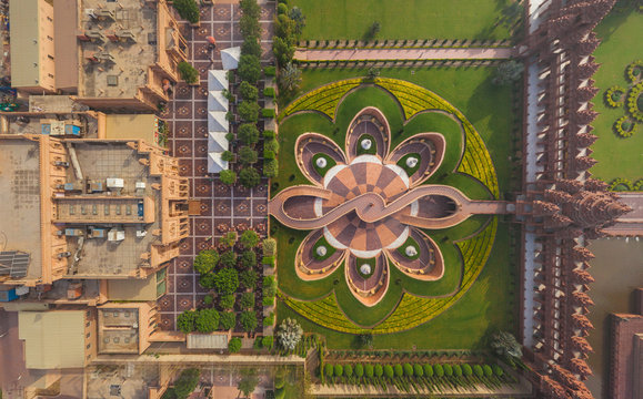 Aerial view of Swaminarayan Akshardham ? the world's largest Hindu temple, Dehli, India.