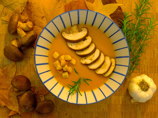 Vellutata di zucca con funghi shiitake