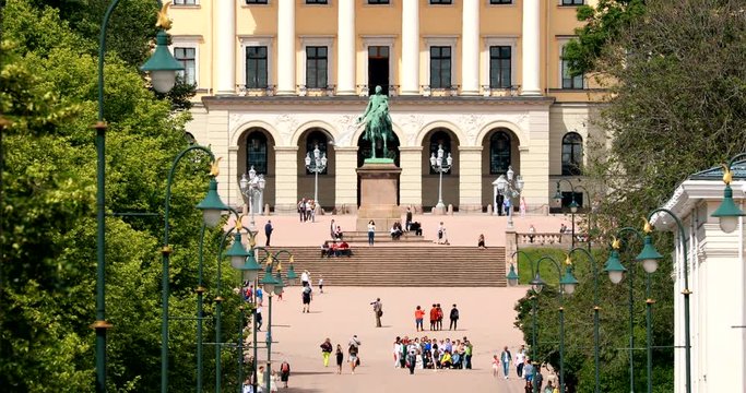 Oslo, Norway. People Walking Near Royal Palace (Det Kongelige Slott) In Oslo, The Capital Of Norway. 4K.