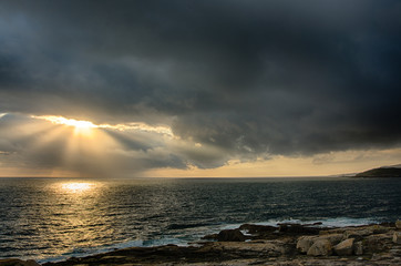 Amanecer entre las nubes.