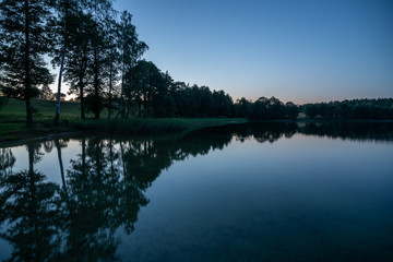 Obraz premium lake at midnight