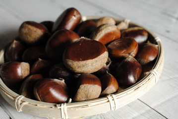 クリ, 茶色, ナッツ, 食べ物, 秋, クリ, フルーツ, ナッツ, 自然, ナチュラル