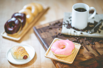 Donut Shop - Strawberry Glazed Donut