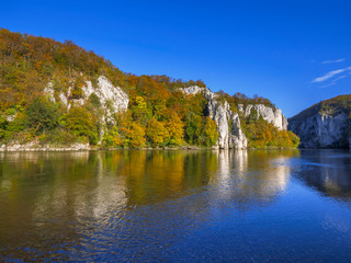 Herbst im Donautal bei Kehlheim, Niederbayern, Deutschland