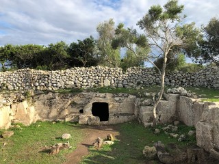Taliotic cave burial site Menorca