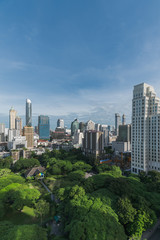 Fototapeta premium 俯拍曼谷城市天际线