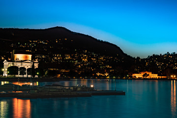 Fototapeta na wymiar Blue Hour al Lago di Como
