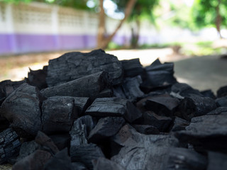 (Close Up) raw black.