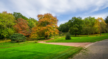 Fototapeta na wymiar Deutsch-Französischer Garten Saarbrücken