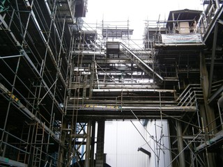 Alles voll Gerüster im Kraftwerk