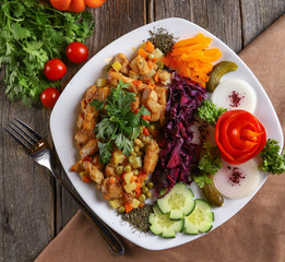 salad with chicken and vegetables
