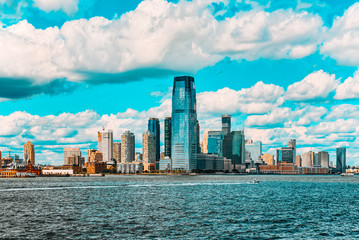 Obraz premium View from the water, from Hudson bay to Lower Manhattan. New York.