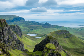 Blick Richtung Ozean von der Trotternish Ridge auf der Isle of Skye