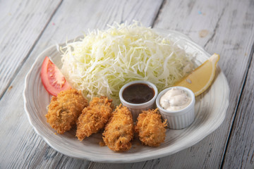 Kaki-Furai, japanese fried oyster with cabbage