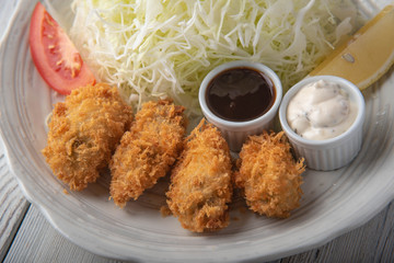 Kaki-Furai, japanese fried oyster with cabbage