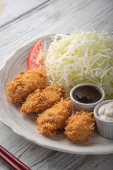 Kaki-Furai, japanese fried oyster with cabbage