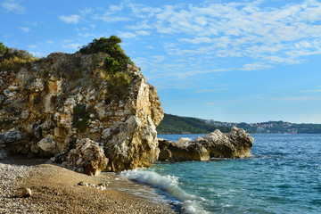 piękne wybrzeże w Chorwacji, morze Adriatyckie, skały - obrazy, fototapety, plakaty