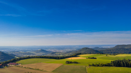 Fototapeta na wymiar Felder - Wald - Wiesen - Landschaft - Luftaufnahme