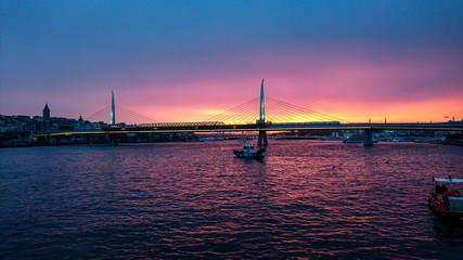 Fototapeta premium Golden horn bridge in Istanbul at dawn