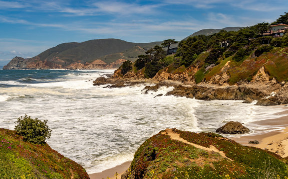 Waves crashing against the shore in Montara, Highway 1, Northern California.