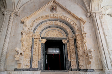 Croatia, Trogir, Gateway The Cathedral of St. Lawrence, a Roman Catholic triple naved basilica...