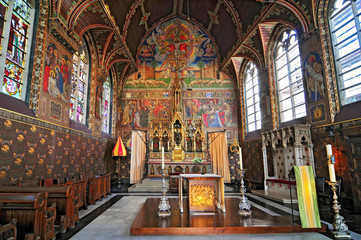 Fototapeta na wymiar Interior of Basilica of the Holy Blood in Bruges, Belgium.