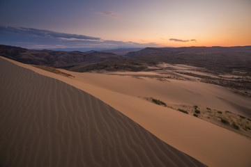 Obraz na płótnie Canvas The Lines of Sand and Sunset