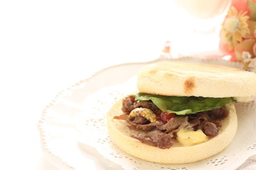  English muffin and Yakiniku beef sandwich