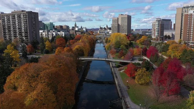 Rideau canal changing leaves ottawa 
