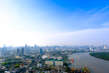 Fototapeta na wymiar March 31, 2019, photos of the river city and high-rise buildings in Bangkok during the morning