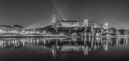 Wawel w nocy B&W