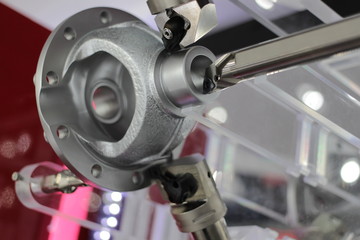 iron casting demonstrate to be machined by cutting tool of cnc machining process