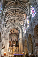 Obraz premium Sainte-Anne-d'Auray. Intérieur de la basilique Sainte-Anne. Morbihan. Bretagne 
