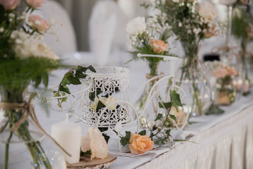 beautiful wedding table flower decoration