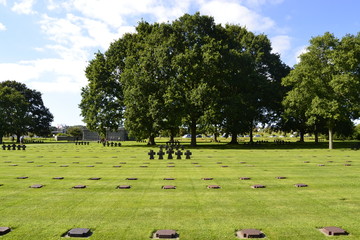 Cementerio Militar Alem&aacute;n La Cambe (Francia )