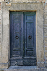 Fototapeta na wymiar Old blue wooden door