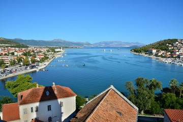 Fototapeta na wymiar stare miasto Trogir w Chorwacji, morze Adriatyckie