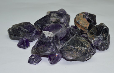 amethyst raw gemstones