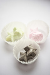 bubbling bombs for a relaxing star-shaped bathtub with clay