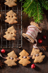 Handmade chain made of gingerbread cookies as special Christmas decoration